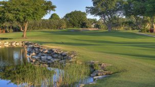 Rolling Greens Photo/Ken E. May www.golfjacaranda.com